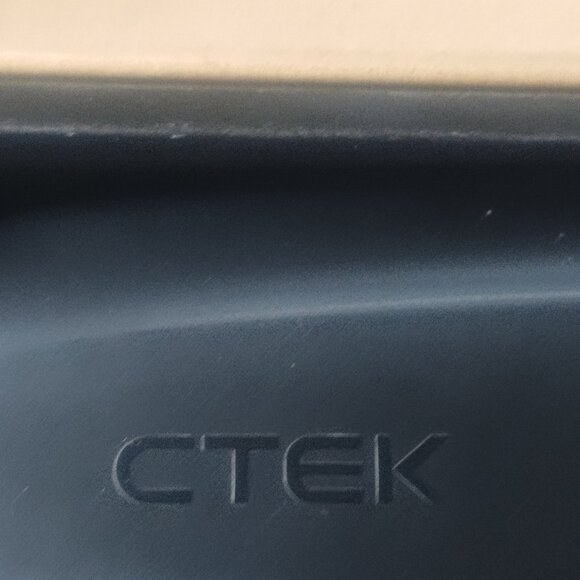 CTEK CS Free 4 in 1 BATTERY CHARGER & MAINTAINER - Picture 3 of 14